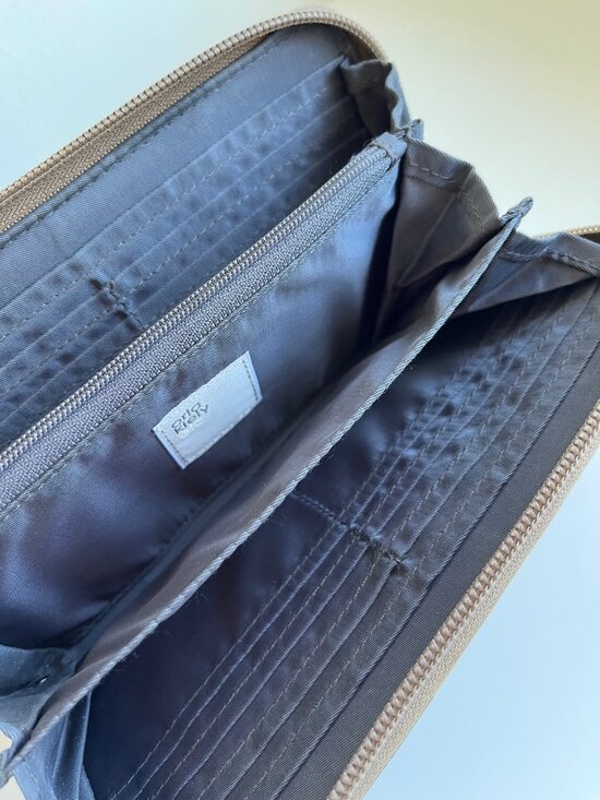 Orla Kiely Classic Multi Stem Big Zip Wallet - Picture 5 of 5